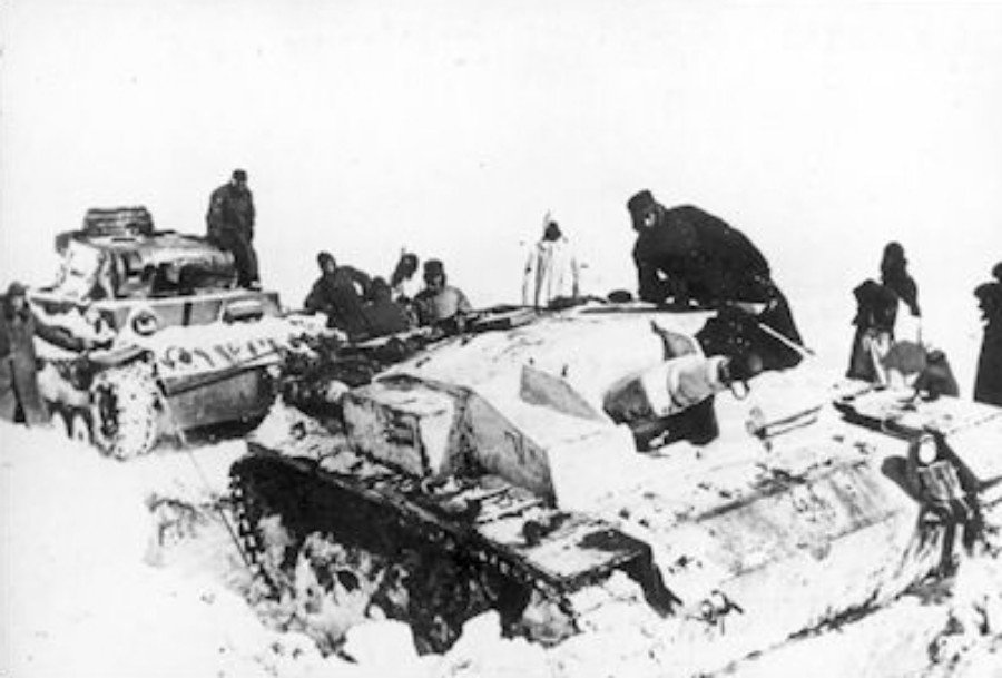 German Tank stucked in Russia's heavy Snow